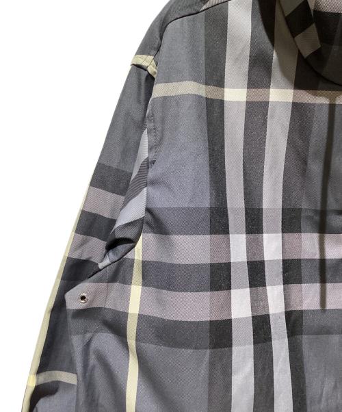 BURBERRY（バーバリー）BURBERRY (バーバリー) リバーシブルチェックパーカー グレー サイズ:Mの古着・服飾アイテム
