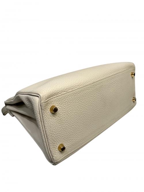 HERMES（エルメス）HERMES (エルメス) ケリー28 内縫い/ゴールド金具/トリヨンクレマンス/クレ/A刻印 クレ サイズ:28の古着・服飾アイテム