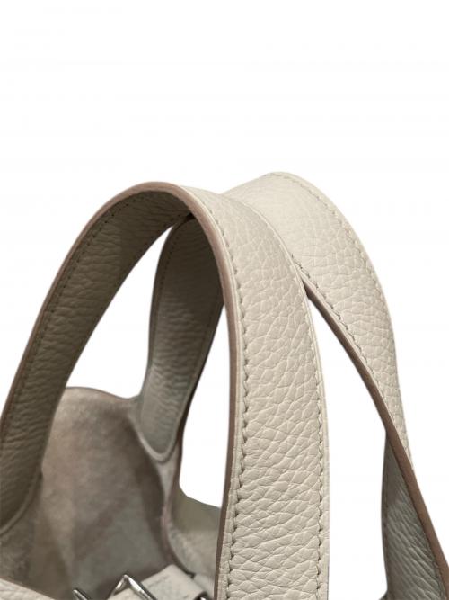 HERMES（エルメス）HERMES (エルメス) ピコタンロック PM/シルバー金具/トリヨンクレマンス/ベトン/W刻印 ベトン サイズ:PMの古着・服飾アイテム