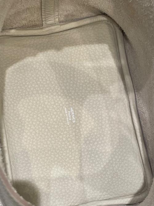 HERMES（エルメス）HERMES (エルメス) ピコタンロック PM/シルバー金具/トリヨンクレマンス/ベトン/W刻印 ベトン サイズ:PMの古着・服飾アイテム