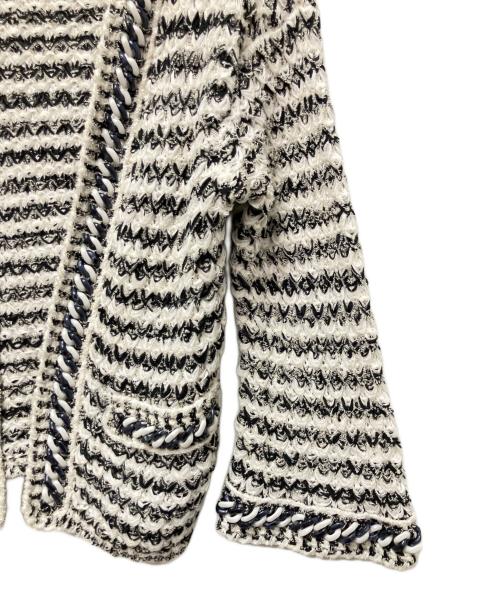 CHANEL（シャネル）CHANEL (シャネル) P58 マトラッセチェーン トリム ボーダー  ツイード カーディガン ホワイト×ブラック サイズ:36の古着・服飾アイテム
