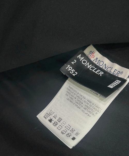 MONCLER GENIUS（モンクレール ジーニアス）MONCLER GENIUS (モンクレール ジーニアス) フロッキーロゴTシャツ ブラック サイズ:Ｍの古着・服飾アイテム