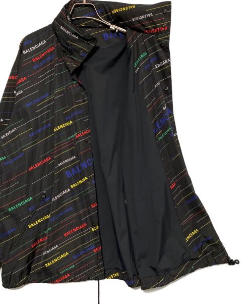 BALENCIAGA（バレンシアガ）BALENCIAGA (バレンシアガ) オールオーバーロゴコーチジャケット ブラック サイズ:44の古着・服飾アイテム