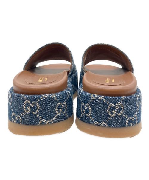 GUCCI（グッチ）GUCCI (グッチ) GGキャンバス デニムプラットフォーム スライドサンダル インディゴ サイズ:37の古着・服飾アイテム