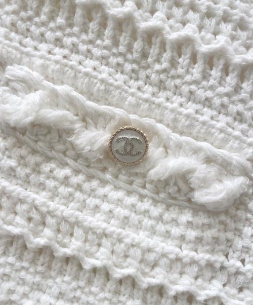 CHANEL（シャネル）CHANEL (シャネル) ココボタンボレロカーディガン ホワイト サイズ:34の古着・服飾アイテム