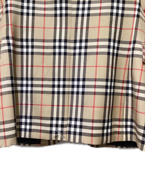 BURBERRY（バーバリー）BURBERRY (バーバリー) ノバチェックジャケット ベージュ サイズ:46の古着・服飾アイテム