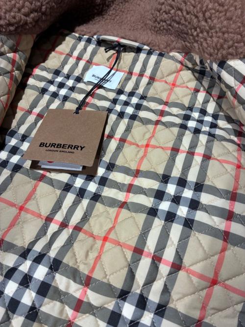 BURBERRY（バーバリー）BURBERRY (バーバリー) ホースロゴボアコート ブラウン サイズ:36の古着・服飾アイテム