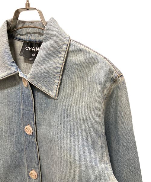 CHANEL（シャネル）CHANEL (シャネル) 24AW P78 ツイード ココボタン ウォッシュド デニムカバーオール インディゴ サイズ:36の古着・服飾アイテム