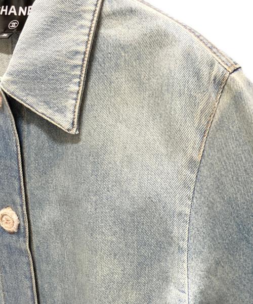 CHANEL（シャネル）CHANEL (シャネル) 24AW P78 ツイード ココボタン ウォッシュド デニムカバーオール インディゴ サイズ:36の古着・服飾アイテム