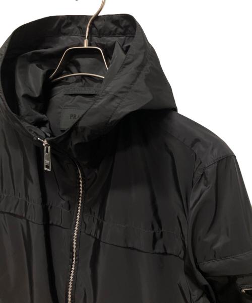 PRADA（プラダ）PRADA (プラダ) Triangle Plate Nylon Hood Jacket ブラック サイズ:48の古着・服飾アイテム
