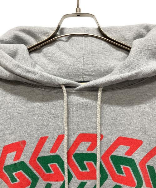 GUCCI（グッチ）GUCCI (グッチ) チェーンロゴパーカー グレー サイズ:Lの古着・服飾アイテム