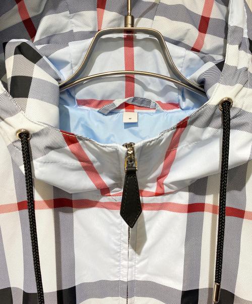 BURBERRY（バーバリー）BURBERRY (バーバリー) ノバチェックナイロンジャケット スカイブルー サイズ:Mの古着・服飾アイテム