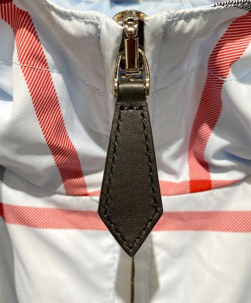 BURBERRY（バーバリー）BURBERRY (バーバリー) ノバチェックナイロンジャケット スカイブルー サイズ:Mの古着・服飾アイテム