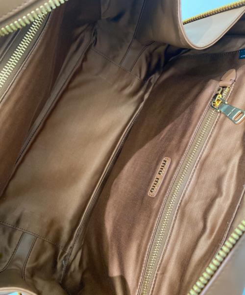 MIU MIU（ミュウミュウ）MIU MIU (ミュウミュウ) レザーボーバッグ コニャック（ブラウン） サイズ:ラージの古着・服飾アイテム