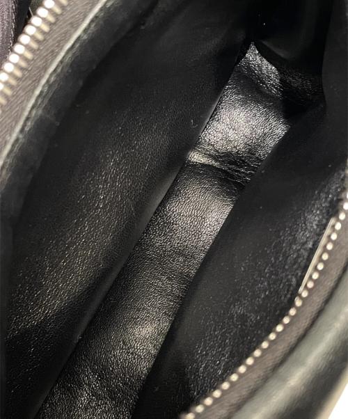 PRADA（プラダ）PRADA (プラダ) Re-Edition 2005/リエディション 2005 レザーショルダーバッグ ブラック サイズ:-の古着・服飾アイテム