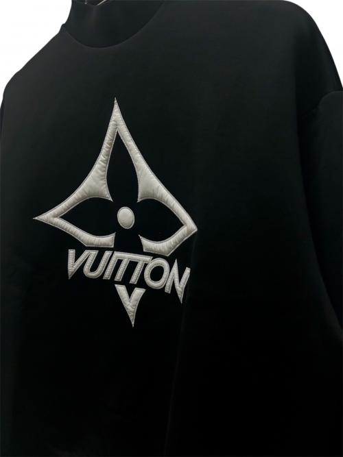 LOUIS VUITTON（ルイ ヴィトン）LOUIS VUITTON (ルイ ヴィトン) モノグラムロゴスウェットシャツ ブラック サイズ:Mの古着・服飾アイテム