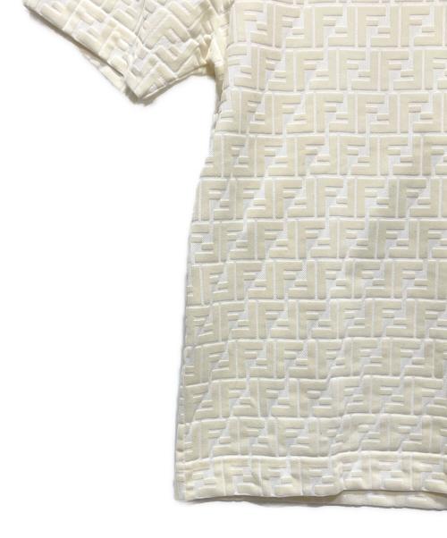 FENDI（フェンディ）FENDI (フェンディ) ズッカ柄Tシャツ/FFロゴTシャツ アイボリー サイズ:Sの古着・服飾アイテム