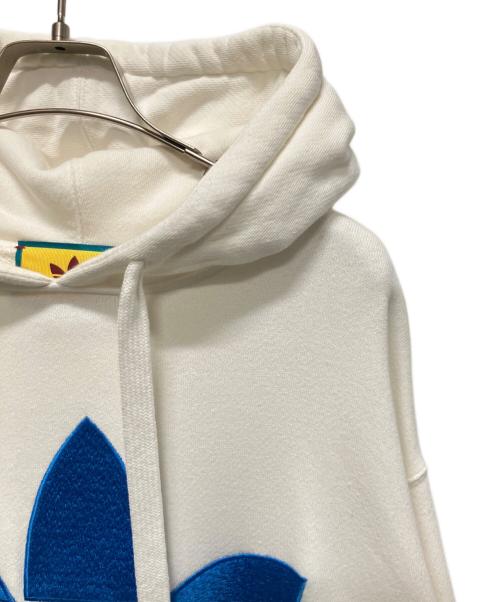 GUCCI（グッチ）GUCCI (グッチ) adidas (アディダス) ×GUCCI アディダス トレフォイル エンブロイダリー プルオーバーフーディ ホワイト×ブルー サイズ:XXSの古着・服飾アイテム