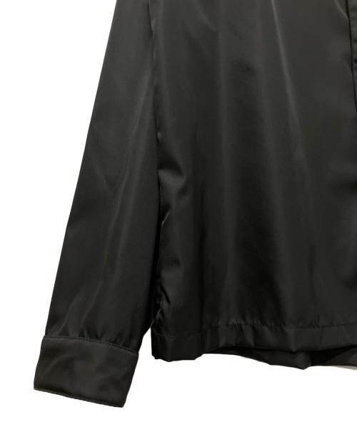 PRADA（プラダ）PRADA (プラダ) 20AW Re-Nylon 三角プレート シャツジャケット  ブラック サイズ:Lの古着・服飾アイテム