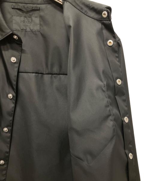 PRADA（プラダ）PRADA (プラダ) 20AW Re-Nylon 三角プレート シャツジャケット  ブラック サイズ:Lの古着・服飾アイテム