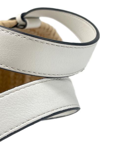 LOEWE（ロエベ）LOEWE (ロエベ) バスケット バッグ スモール ベージュ×ホワイト サイズ:スモールの古着・服飾アイテム