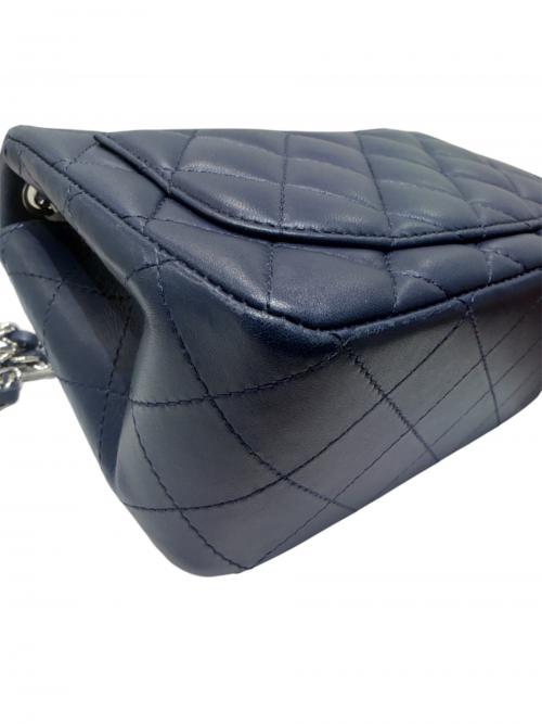 CHANEL（シャネル）CHANEL (シャネル) ミニマトラッセチェーンショルダーバッグ ネイビーシルバー金具の古着・服飾アイテム