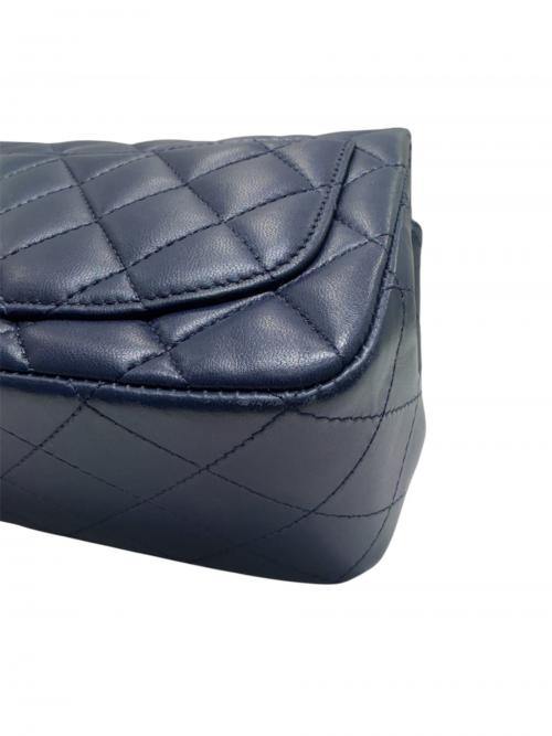 CHANEL（シャネル）CHANEL (シャネル) ミニマトラッセチェーンショルダーバッグ ネイビーシルバー金具の古着・服飾アイテム