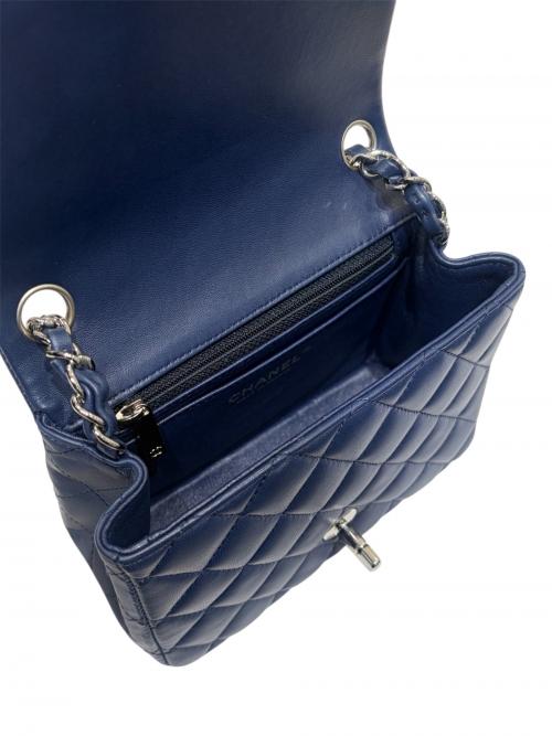 CHANEL（シャネル）CHANEL (シャネル) ミニマトラッセチェーンショルダーバッグ ネイビーシルバー金具の古着・服飾アイテム