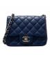 CHANEL（シャネル）の古着「ミニマトラッセチェーンショルダーバッグ」｜ネイビーシルバー金具