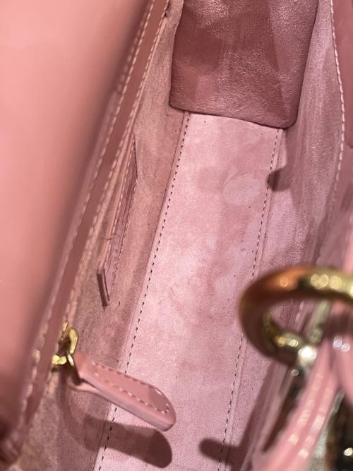 Christian Dior（クリスチャン ディオール）Christian Dior (クリスチャン ディオール) Lady Dior mini /  レディディオール ミニ ピンク×ゴールド金具 サイズ:ミニ/miniの古着・服飾アイテム