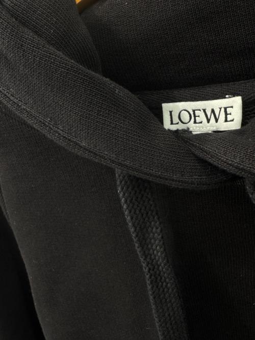 LOEWE（ロエベ）LOEWE (ロエベ) アナグラムパッチクロップドパーカー ブラック サイズ:XSの古着・服飾アイテム