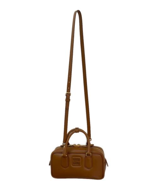 MIU MIU（ミュウミュウ）MIU MIU (ミュウミュウ) アルカディ レザー バッグ レギュラー ブラウン/コニャック サイズ:レギュラーの古着・服飾アイテム
