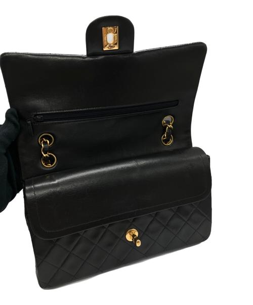 CHANEL（シャネル）CHANEL (シャネル) マトラッセ25 Wフラップチェーンショルダーバッグ ブラックの古着・服飾アイテム