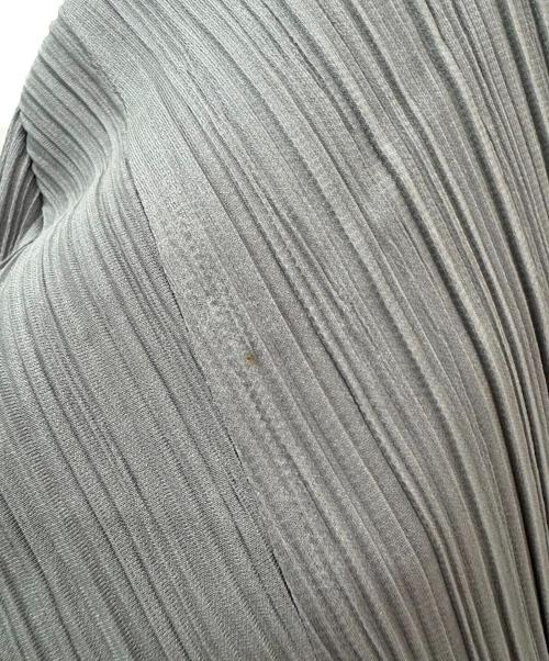 ISSEY MIYAKE（イッセイミヤケ）ISSEY MIYAKE (イッセイミヤケ) プリーツカットソー グレーブルー サイズ:Mの古着・服飾アイテム