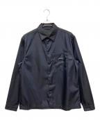 PRADAプラダ）の古着「20AW Re-Nylon 三角ロゴ トライアングルプレート シャツジャケット/ロゴプレートナイロンコーチジャケット」｜ネイビー