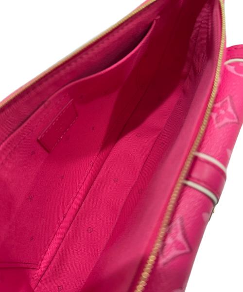 LOUIS VUITTON（ルイ ヴィトン）LOUIS VUITTON (ルイ ヴィトン) マキシポシェット・アクセソワール M46161 ショルダーバッグ フューシャーの古着・服飾アイテム