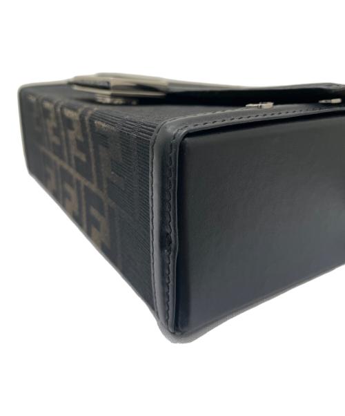 FENDI（フェンディ）FENDI (フェンディ) ショルダーバッグの古着・服飾アイテム