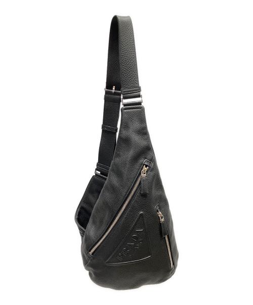PRADA（プラダ）PRADA (プラダ) ヴィッテロダイノレザーボディバッグ/トライアングルロゴショルダーバッグ ブラックの古着・服飾アイテム