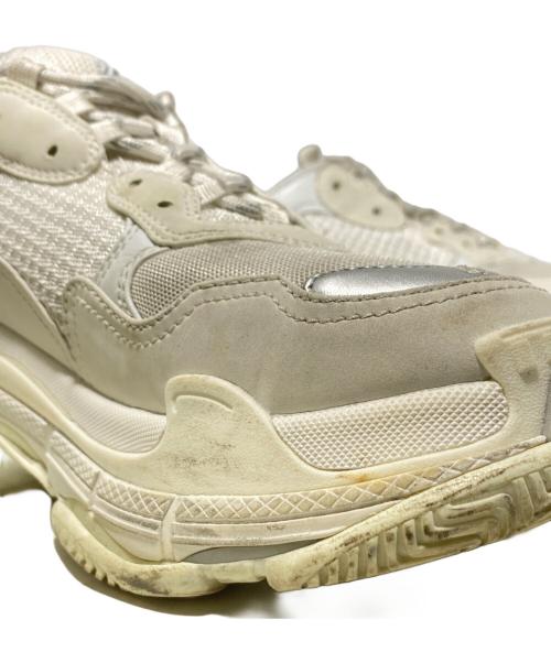 BALENCIAGA（バレンシアガ）BALENCIAGA (バレンシアガ) TRIPLE S ホワイト サイズ:41の古着・服飾アイテム