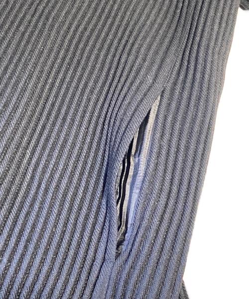 HOMME PLISSE ISSEY MIYAKE（オム プリッセ イッセイ ミヤケ）HOMME PLISSE ISSEY MIYAKE (オム プリッセ イッセイ ミヤケ) プリーツステンカラーコート ブラック サイズ:1の古着・服飾アイテム