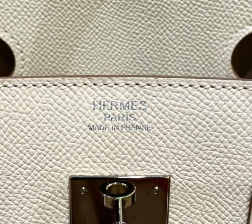 HERMES（エルメス）HERMES (エルメス) バーキン30/ヴォーエプソン/クレ/シルバー金具/A刻印：2017年/ハンドバッグ クレ サイズ:30の古着・服飾アイテム