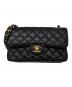 CHANEL（シャネル）の古着「Wフラップチェーンショルダーバッグ」｜ブラック