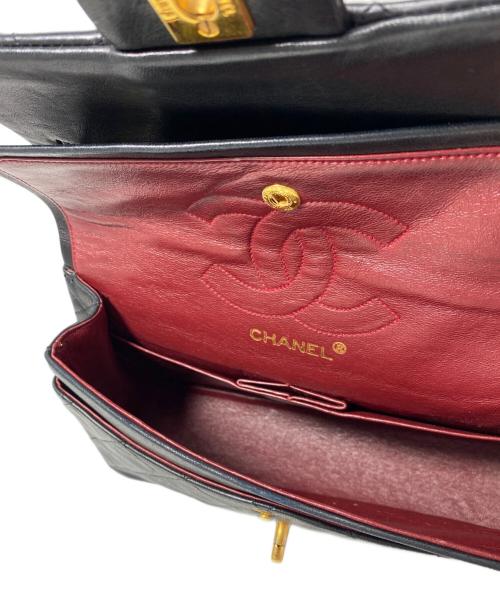 CHANEL（シャネル）CHANEL (シャネル) Wフラップチェーンショルダーバッグ ブラックの古着・服飾アイテム