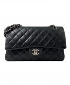 CHANELシャネル）の古着「Wフラップチェーンショルダーバッグ」｜ブラック