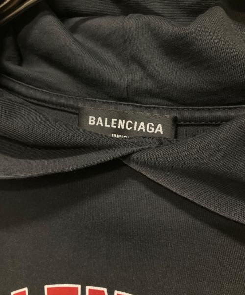 BALENCIAGA（バレンシアガ）BALENCIAGA (バレンシアガ) ユーズド加工カレッジロゴプリントパーカー ダークグレー サイズ:2の古着・服飾アイテム