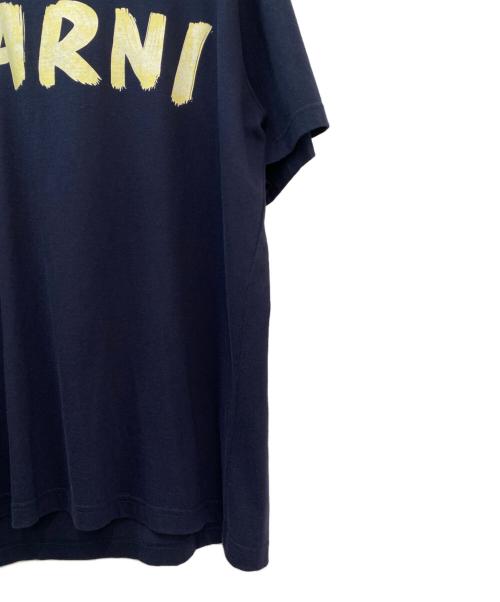 MARNI（マルニ）MARNI (マルニ) ロゴ入り オーガニックコットン製Tシャツ ネイビー サイズ:46の古着・服飾アイテム