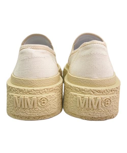 MM6 Maison Margiela（エムエムシックスメゾンマルジェラ）MM6 Maison Margiela (エムエムシックスメゾンマルジェラ) キャンバススリッポン ベージュ サイズ:23の古着・服飾アイテム