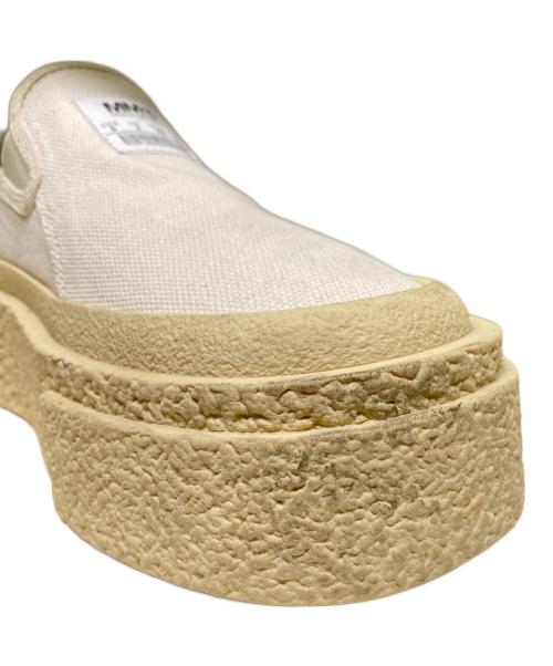 MM6 Maison Margiela（エムエムシックスメゾンマルジェラ）MM6 Maison Margiela (エムエムシックスメゾンマルジェラ) キャンバススリッポン ベージュ サイズ:23の古着・服飾アイテム
