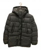 PRADAプラダ）の古着「プレートデザイン フーデットダウンジャケット」｜ブラック