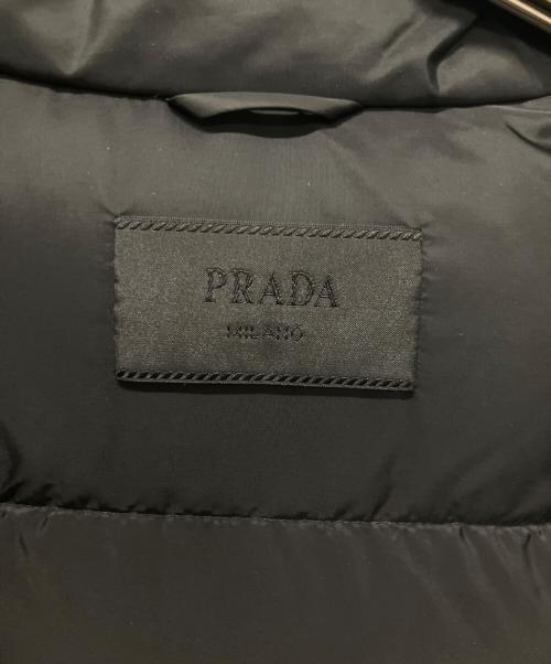 PRADA（プラダ）PRADA (プラダ) プレートデザイン フーデットダウンジャケット ブラック サイズ:46の古着・服飾アイテム
